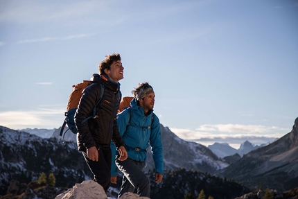 Alex Walpoth, Samuel Zeni  - Alex Walpoth e Samuel Zeni in arrampicata alle Cinque Torri, Dolomiti