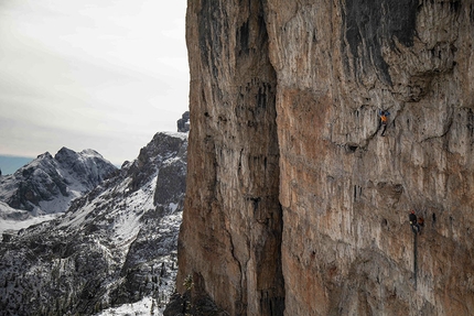 Alex Walpoth, Samuel Zeni  - Alex Walpoth e Samuel Zeni in arrampicata alle Cinque Torri, Dolomiti