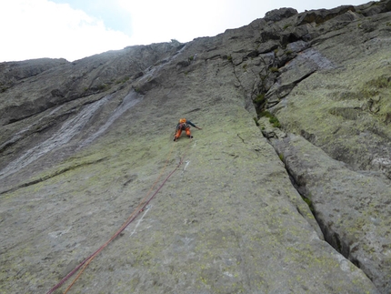 Valle di Daone arrampicata - Durante l'apertura di Due Neuroni e una Sinapsi sulla Cima Breguzzo in Valle di Daone