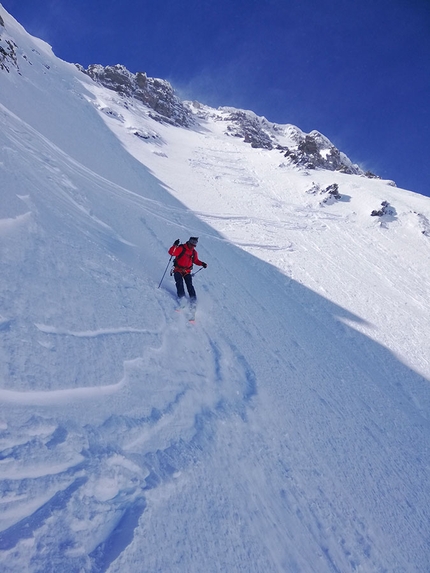 Piz Dolf Trinserhorn - Piz Dolf / Trinserhorn North Face skied by Sébastien de Sainte Marie and Marco Cavalli (15/04/2019)