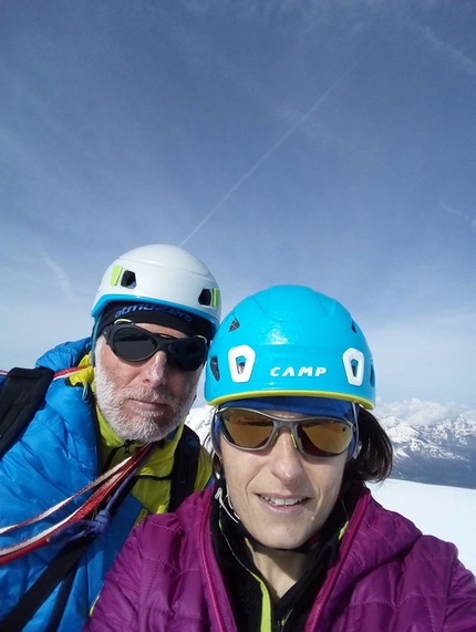 Palon de la Mare, Ortles Cevedale, Ivo Ferrari - Palon de la Mare (3704m): Ivo Ferrari e Federica Maslowsky in cima dopo aver salito la parete nordovest. 