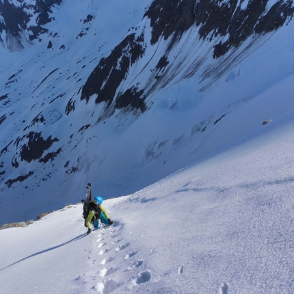 Palon de la Mare, Ortles Cevedale, Ivo Ferrari - Palon de la Mare (3704m): Federica Maslowsky durante la salita della parete nordovest