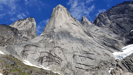 Ulamertorsuaq Greenland, Vinicius Todero, Marcos Costa - Ulamertorsuaq in Greenland: 1000m big wall climbing