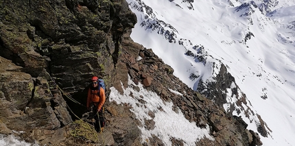 Piz Buin Silvretta - Piz Buin East Face: Rosa Morotti in the starting couloir while climbing a new route with Tito Arosio on 31/03/2019