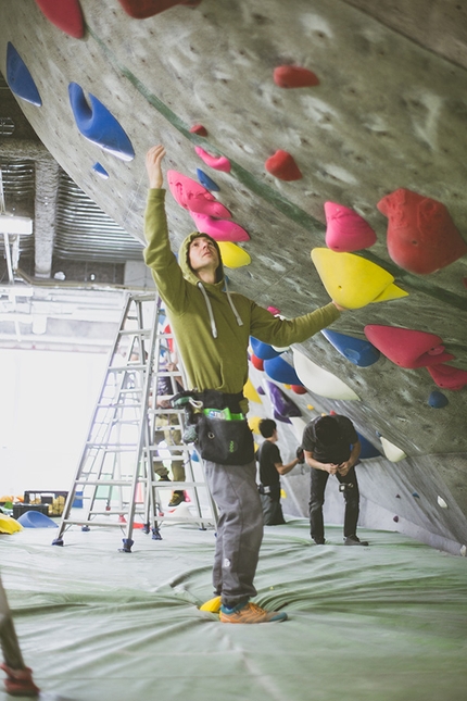 Enrico Baistrocchi - Climbing in Japan: Florian Murnig setting