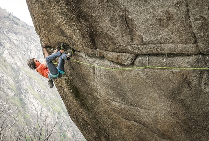 Greenspit, the dream of a generation climbed in Valle Orco by Matteo della Bordella, Francesco Deiana