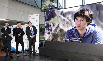 Trento Film Festival 2019 - Premio del pubblico Miglior Film di Alpinismo - Rotari assegnato alla regista Dina Khreino per Fine Lines. Con la partecipazione di David Lama, Alex Honnold, Reinhold Messner, Lynn Hill, Jimmy Chin, Tommy Caldwell, Steph Davis, Adam Ondra e molti altri ancora