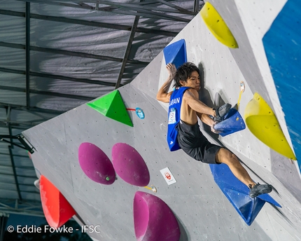 Bouldering World Cup 2019 - Tomoa Narasaki topping out and winning the Wujiang stage of the Bouldering World Cup 2019