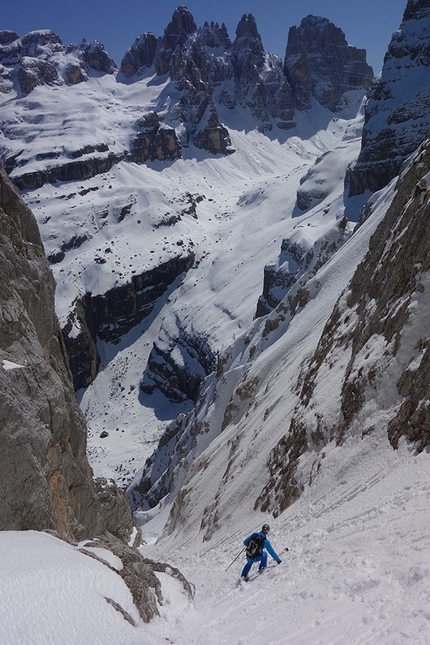 Dolomiti di Brenta - Crozzon di Val d'Agola: Roberto Dallavalle in discesa