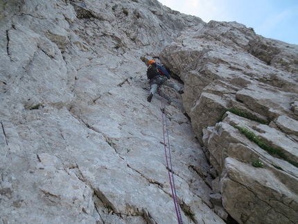 Nadia Tiraboschi rebolts her Via dei Cugini up Pizzo Arera