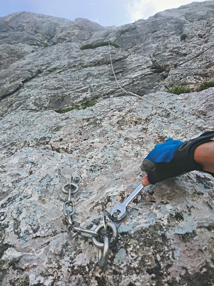 Pizzo Arera, Alpi Orobie, Nadia Tiraboschi - Durante la richiodatura della Via dei Cugini, Pizzo Arera, Alpi Orobie