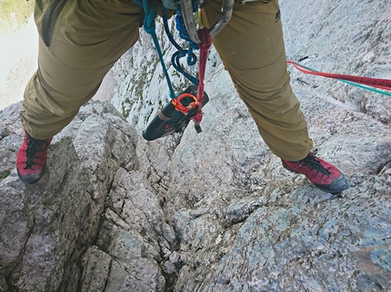 Pizzo Arera, Via dei Cugini, Bergamo Alps, Nadia Tiraboschi - Rebolting Via dei Cugini, Pizzo Arera, Bergamo Alps