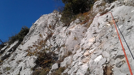 Leone di Nemea, Monte Cordespino, Val d'Adige - Durante l'apertura di Leone di Nemea sulle Bastionate di Tessari, Monte Cordespino, Valdadige (Mario Brighente, Christian Confente, Manuel Leorato)