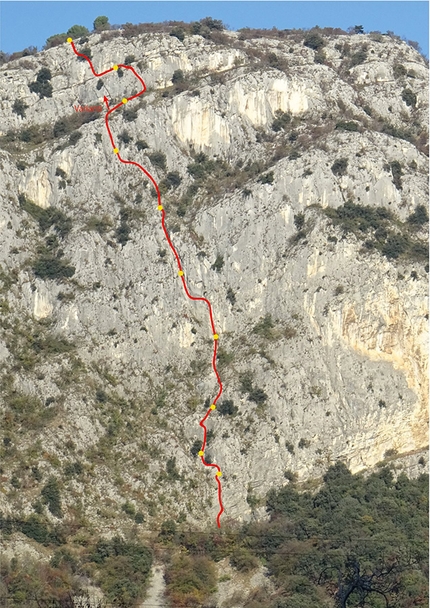 Leone di Nemea, Monte Cordespino, Val d'Adige - Il tracciato di Leone di Nemea sulle Bastionate di Tessari, Monte Cordespino, Valdadige (Mario Brighente, Christian Confente, Manuel Leorato)