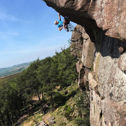 Blind paraclimber Jesse Dufton masters British trad climbing