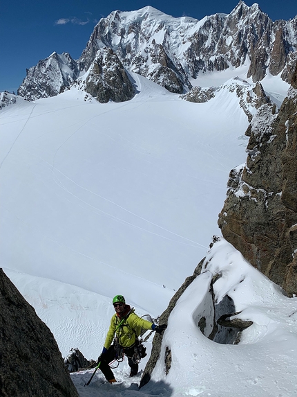 Aiguilles Marbrées Montt Blanc, Ezio Marlier, Luigi Santini, Jonathan Bracey, David Horwood - Making the first ascent of Mtbness, a new mixed climb up Aiguilles Marbrées, Mont Blanc (Jonathan Bracey, David Horwood, Ezio Marlier, Luigi Santini 30/04/2019)