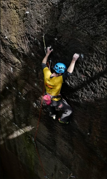 James McHaffie takes trad climbing whipper at Nesscliffe