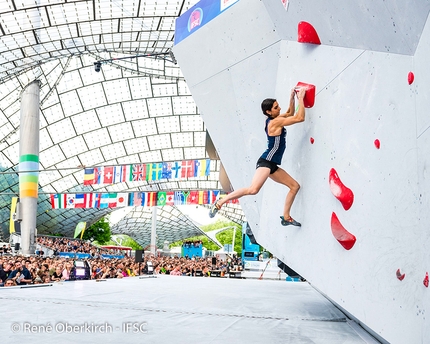 Fanny Gibert - Fanny Gibert durante la Coppa del Mondo Boulder 2019 a Monaco