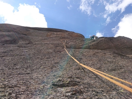 Valle Orco, nuova via d’arrampicata alla Parete dei Falchi