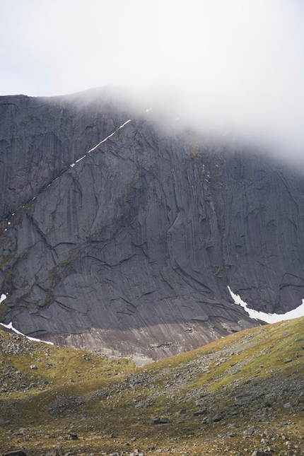 Lofoten Norway - The Human Timeline, East Face of Stamprevtinden South Peak, Lofoten Islands, Norway (Bernat Bilarrassa, Gerber Cucurell, Jordi Esteve 25/05/2019)