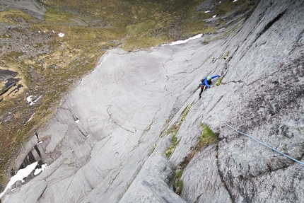 Lofoten Norvegia - The Human Timeline, East Face of Stamprevtinden South Peak, Lofoten, Norvegia (Bernat Bilarrassa, Gerber Cucurell, Jordi Esteve 25/05/2019)