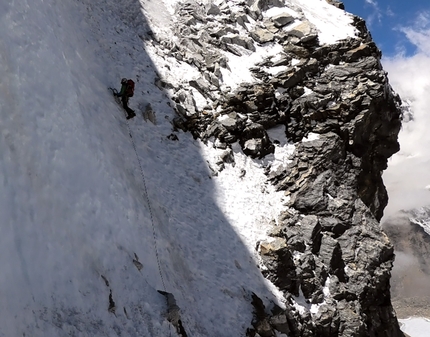 Chamlang Nepal, Márek Holeček, Zdeněk Hák - Chamlang parete nordovest: Zdeněk Hák in salita