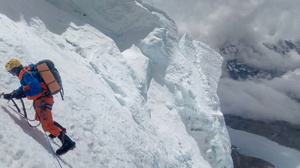 Chamlang Nepal, Márek Holeček, Zdeněk Hák - Chamlang parete nordovest: Márek Holeček in salita