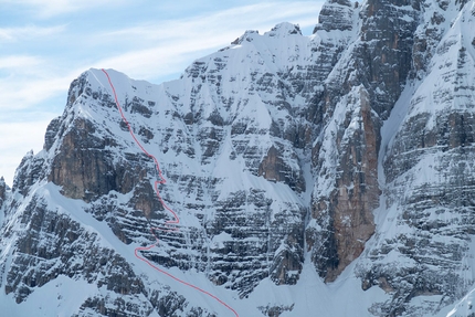 Cima De Falkner Sorapiss, Dolomiti - Il tracciato della discesa della Cima De Falkner, Sorapiss, Dolomiti (Francesco Vascellari, Marco Gasperin, Davide D’Alpaos 05/06/2019)