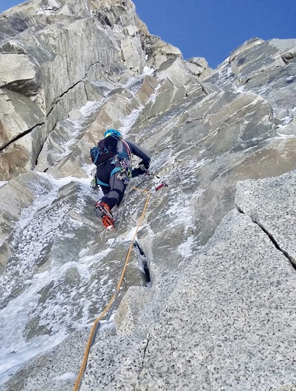 Grand Flambeau Monte Bianco, Ezio Marlier  - Ezio Marlier sul Grand Flambeau (Monte Bianco) durante l'apertura di Koala Pirla insieme a Alberto Corbella