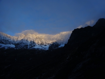 Tomas Franchini, Lamo She China - The East Face of Lamo She in China, climbed solo by Tomas Franchini on 14/05/2019