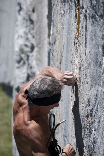 Maurizio Manolo Zanolla - Manolo su Eternit, Baule, Vette Feltrine, Dolomiti