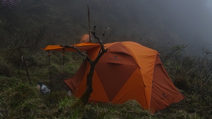 Tomas Franchini, Lamo She China - The fundamental tent Ferrino Lhotse used by Tomas Franchini and Pietro Picco