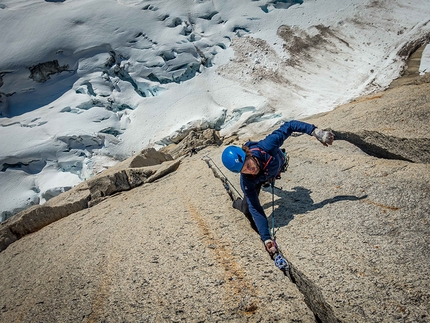 Mount Barrill, Ruth Gorge, Alaska, Daniel Joll, Kim Ladiges, Alastair McDowell, John Price - Kim Ladiges enjoying perfect splitter cracks on King Cobra on Mount Barrill, Alaska