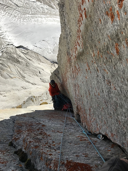 Simon Gietl, Vittorio Messini, Mittlere Kasten - The start of pitch 4 of 'Alles Im Kasten', Mittlere Kasten, Austria (Simon Gietl, Vittorio Messini)