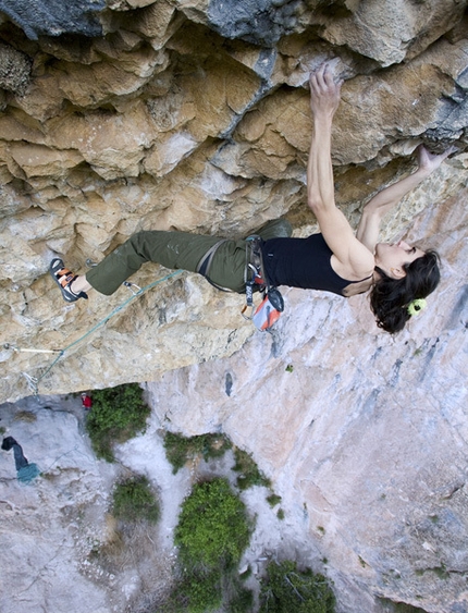 Josune Bereziartu - Josune Bereziartu climbing Powerade 8c+, Vadiello