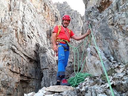 Cima Grande di Lavaredo, Tre Cime di Lavaredo, Dolomites - Christoph Hainz making the first ascent of the Grohmann - Hainz, the new rock climb up Cima Grande di Lavaredo in the Dolomites