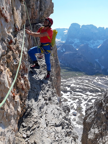 Cima Grande di Lavaredo, Tre Cime di Lavaredo, Dolomites - Climbing the Grohmann - Hainz, the new rock climb up Cima Grande di Lavaredo in the Dolomites (Christoph Hainz, Gerda Schwienbacher)