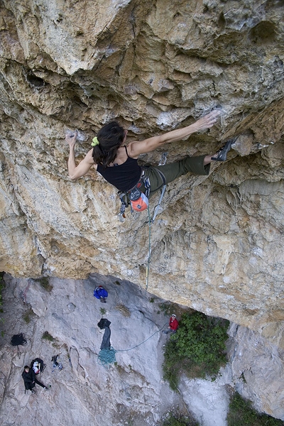 Josune Bereziartu sale Powerade, 8c+ a Vadiello