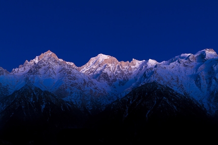Kinnaur Himalaya - Kinnaur Himalaya, il documentario coordinato da Emanuele Confortin che testimonia l'impatto del cambiamento climatico e di nuovi modelli socio-economici in Himalaya. Per la realizzazione è stata lanciata una campagna crowdfunding