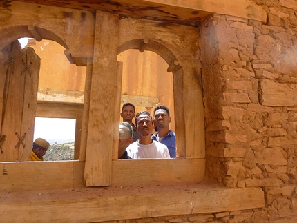Etiopia, la scalata alla chiesa rupestre di Maryam Dengelat - Ex allievi curiosi