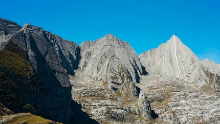 Cerro Tornillo Peru - The North Face of Cerro Tornillo in Peru and the line Burrito Chin de los Andes (700m, 6b), first ascended in a single day on 02/07/2019 by Eneko Pou, Iker Pou and Manu Ponce