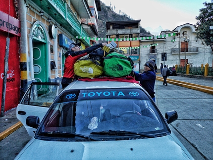 Cerro Tornillo Peru - Iker Pou, Eneko Pou and Manu Ponce preparing gear prior to the first ascent of their new route up the North Face of Cerro Tornillo in Peru