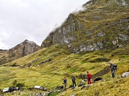 Cerro Tornillo Peru - Iker Pou, Eneko Pou and Manu Ponce exploring the Cordillera Blanca in Peru