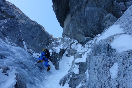 Janez Svoljšak - Janez Svoljšak durante la prima salita di The Secret su Wailing Wall, Revelation glacier, Alaska