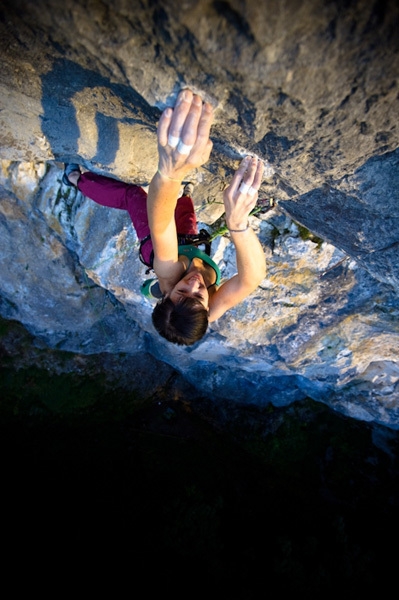 Barbara Raudner frees Mauerblümchen 8b+/8c at the Frankenfels