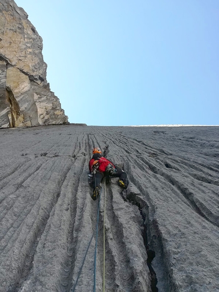 Huanka Punta Peru - Huanka Punta Peru: Iker Pou, Eneko Pou e Manu Ponce durante la prima salita di Cabeza Clava (470m, 6c+)