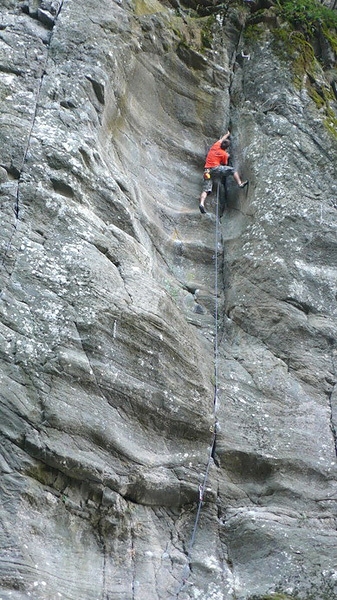 Arrampicare a Fusine, Valtellina