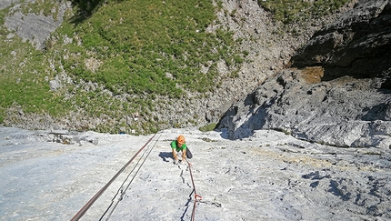 50Special, Val Trementina, Paganella - Luca Giupponi sul primo tiro di 50Special, Val Trementina (Paganella)