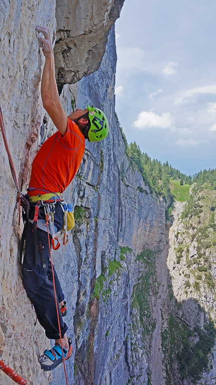 50Special, Val Trementina, Paganella - Luca Giupponi in apertura del quinto tiro di 50Special, Val Trementina (Paganella)