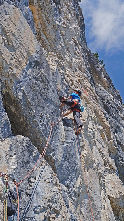 50Special, Val Trementina, Paganella - Rolando Larcher in apertura del nono tiro di 50Special, Val Trementina (Paganella)